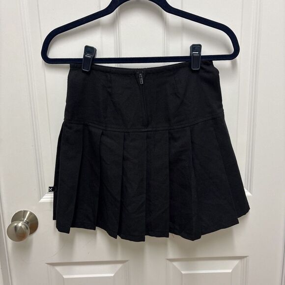 Tripp Royal Bones Womens Goth Chain Pleated Mini Skirt Size M Black Y2K Zip - Picture 5 of 7